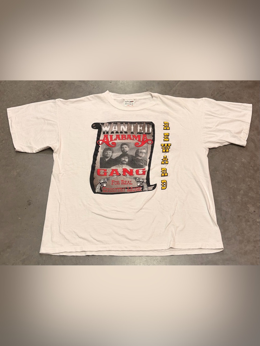 Alabama and Kenny Chesney 1996 'Wanted' Tour Graphic Tee - White XL
